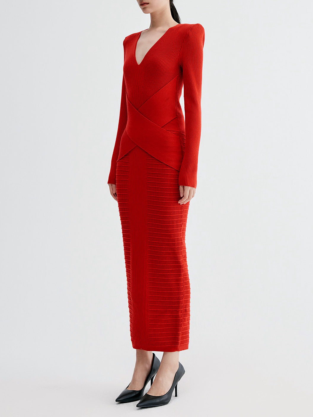 Pre-order Bodycon knit maxi dress in red