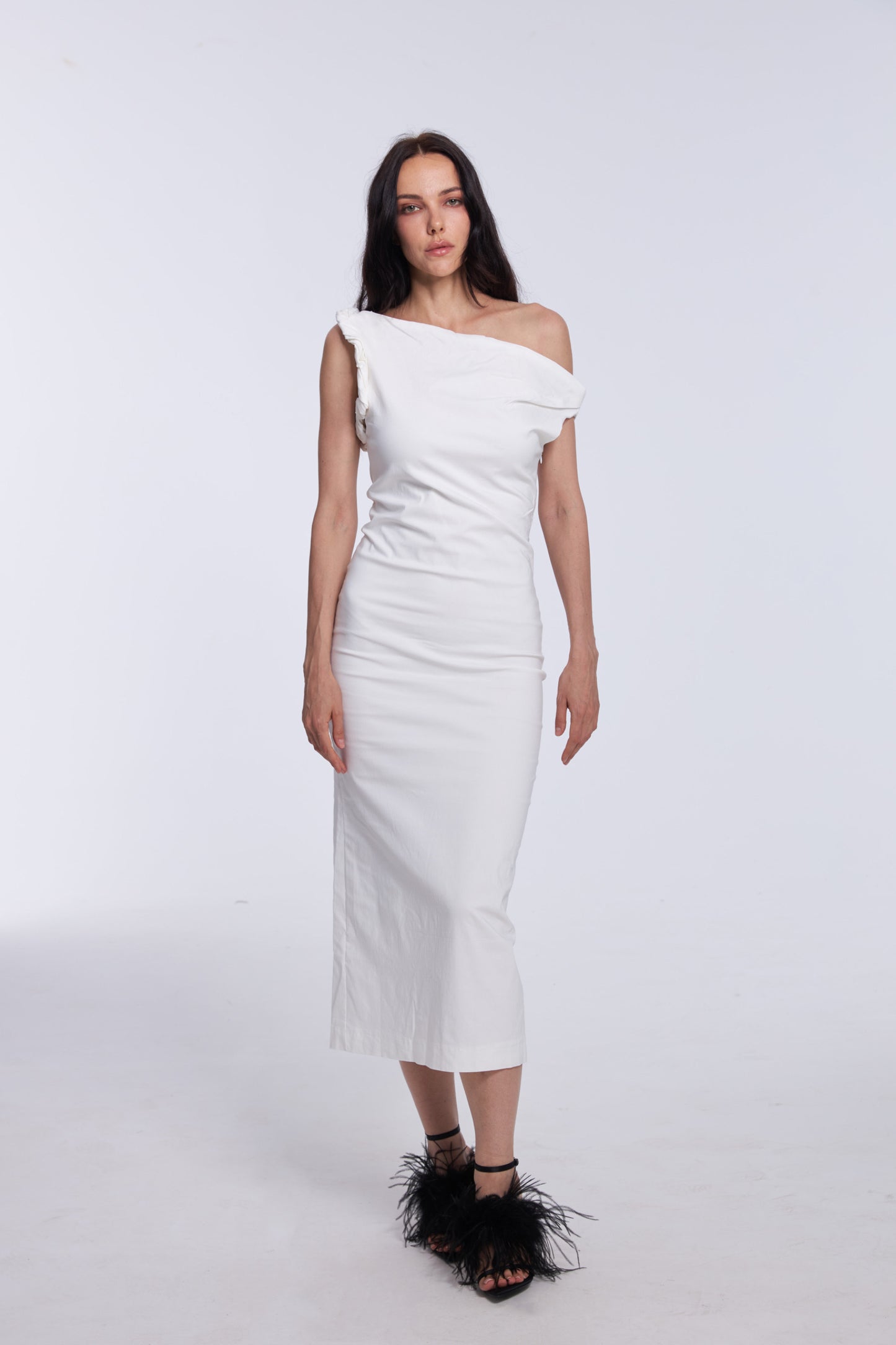 Asymmetric Off-Shoulder Body-Hugging Dress